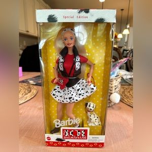 101 DALMATIANS Disney BARBIE w/Dalmatian & Cute Outfit~1997 Mattel #17248~New